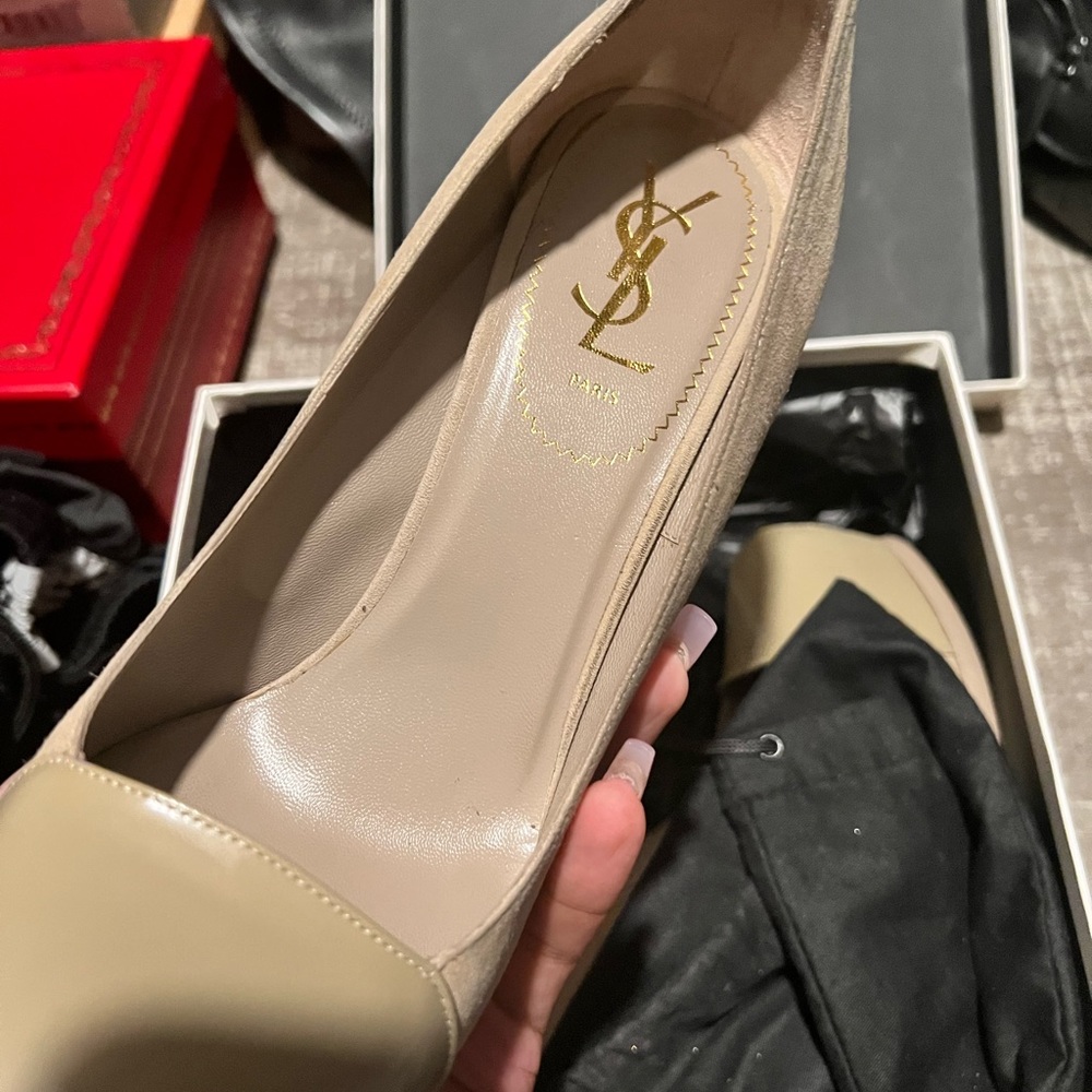 YSL Tribute pumps and cream color ! SZ 39.5